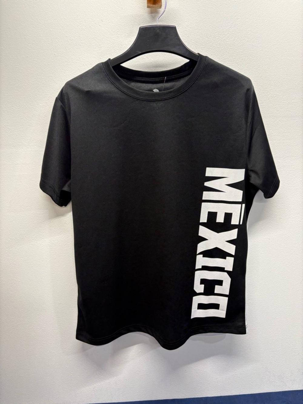 NEW Mexico national team soccer futbol fan t-shirt black Large "MEXICO" printed